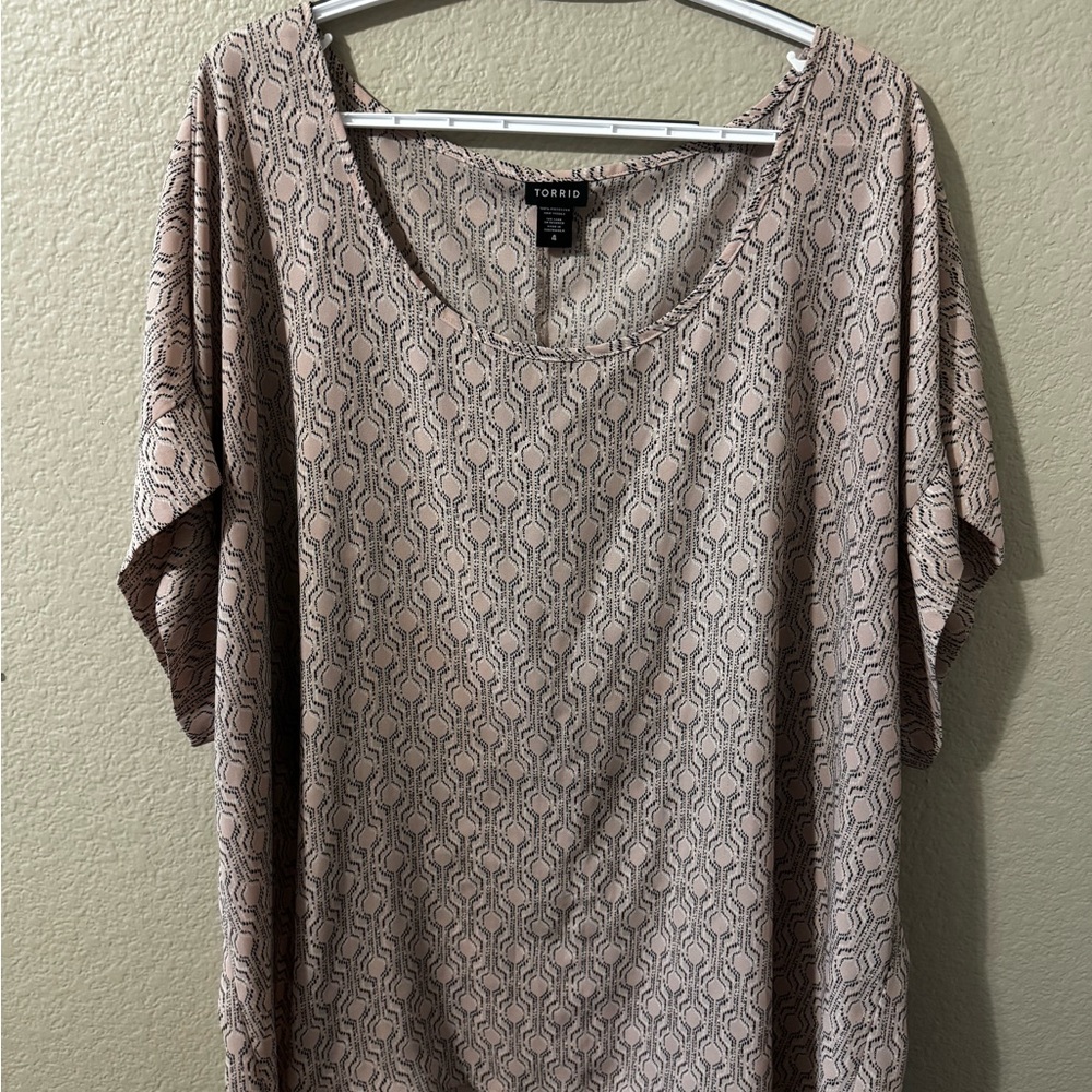 Torrid Women's Taupe Patterned Blouse